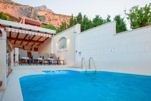 Idyllic villa Marieta with private pool, unforgettable view and free parking