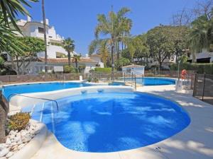 Beautiful Holiday Home in Andaluc a near Sebeach