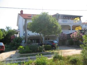 Apartments Pine Diver