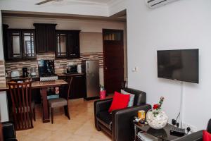 Stunning 2-Bed Apartment in Dar es Salaam
