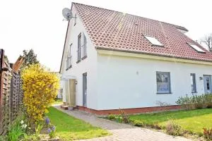 DEB 041 Ferienwohnung am Kurpark A - Rambin