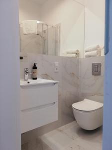 Rooms by Apartamenty Lubartowska Street pokój 5c z łazienką