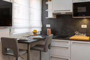 Luxury Studios & Room Five