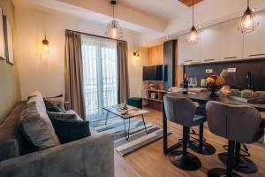 Pearl Apartments