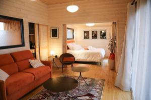 Hotels Les Lodges du golf de la Marterie : photos des chambres