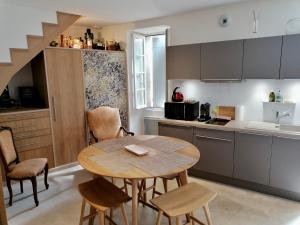 12 Rue des Ecoles