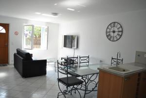 Appartements L'HIRONDELLE : photos des chambres