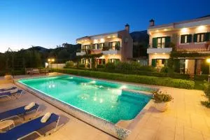 Lucia Simona Villas - 特拉佩扎奇