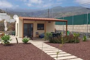 Minicasa 1 en Arico viejo con fibra optica - La Cisnera