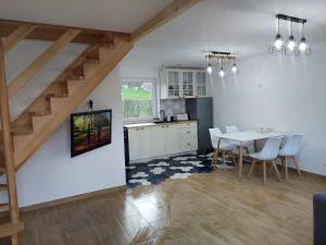 HEXAGON HONEY HOUSE prywatna plażajezioro stawy gospodarstwo pasieka