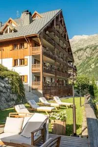 Chalet La Perle de L'Oisans - Appartements d'Exception - LʼEnversin