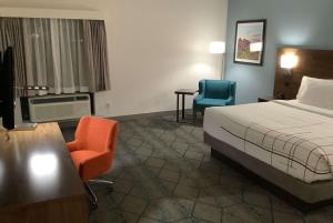 King Room - Non-Smoking room in La Quinta Inn & Suites by Wyndham Littleton