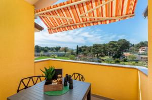 Apartment Vito with sea view