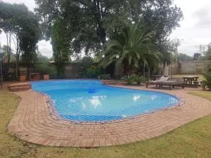 SM Africa Guest House - Katlehong
