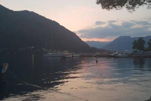 Garden Apartment- near sea 2