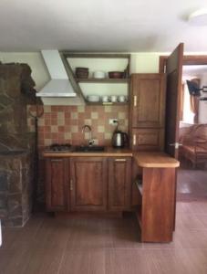 Будинок для відпочинку в лісі