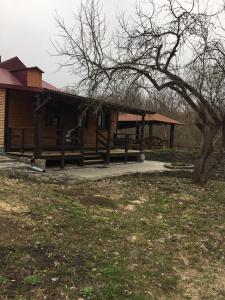 Будинок для відпочинку в лісі