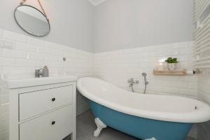 Randez-View - 60 m2, widok na jezioro z tarasu, duży taras, klima, parking, Netflix