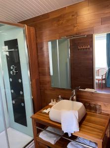 Hotels Hotel De La Mer : photos des chambres