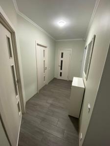 ОДНОКОМНАТНАЯ КВАРТИРА С ДИЗАЙНЕРСКИМ РЕМОНТОМ