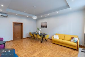 Dandelion Apartments XIXc Cottage with Free Parking