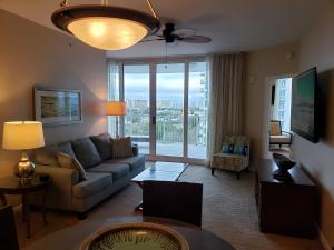 1815 A Slice of Heaven Destin - Pool & Ocean View