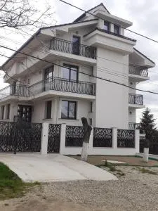 Casa Leahu - 拜勒乌努麦