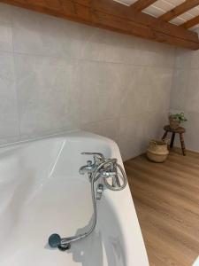 B&B / Chambres d'hotes Chambre Bordeaux, piscine et spa : photos des chambres