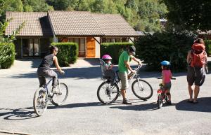 Maisons de vacances Chalets et gites d'Orlu : Maison 2 Chambres