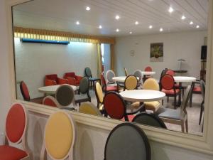 Hotels Cit'Hotel de La Vallee : photos des chambres