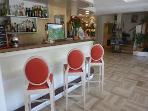 Hotels Cit'Hotel de La Vallee : photos des chambres