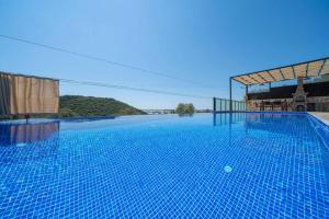 Corleone - Modern Villa with Jacuzzi in Kalkan