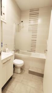Budget Double Room room in Hostal Balkonis