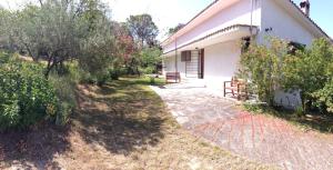 Secluded 1.8 acre garden Villa, for exclusive use with Stunning Views.