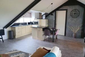 Vrijstaand landelijk appartement met uitzicht!