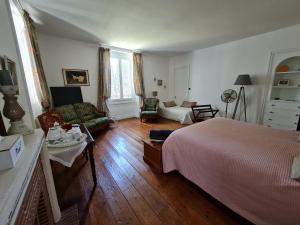 Sejours chez l'habitant Chateau de Champblanc : photos des chambres