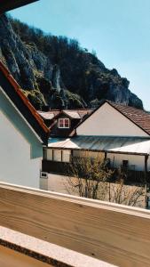 Cafe Altmühl, Ferienwohnungen Gästehaus Krimhilde direkt am Wasser