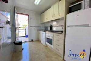 Laguna Townhouse overlooking Communal Pool LOM01