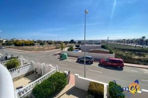 Laguna Townhouse overlooking Communal Pool LOM01