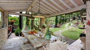 BORGO PARADISO 4&2, Emma Villas