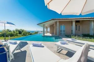 CASA DI EOLO 8&2, Emma Villas - Morrovalle