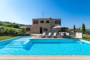 CASALE ROSY 6&2, Emma Villas