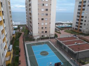 Apartamento CONFORT CLUB FRENTE MAR completo.