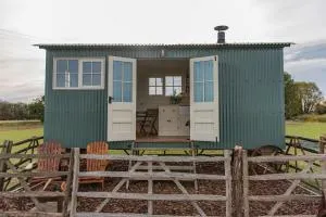Romney Marsh Huts by Bloom Stays - 迪姆彻奇