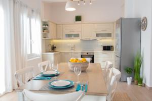 Beautiful house by the sea Poros-Island Greece