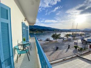 Beautiful house by the sea Poros-Island Greece