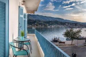 Beautiful house by the sea Poros-Island Greece