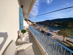 Beautiful house by the sea Poros-Island Greece