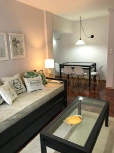 Excelente dpto para 46 personas a metros de peatonal.