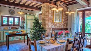 Villa con 4 Camere da Letto